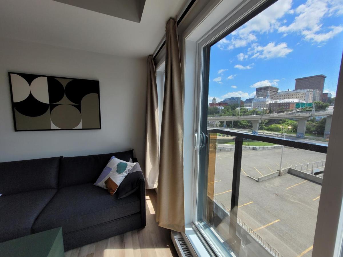 Condo Mid-Century Modern Style - Pool/Terrace Квебек Экстерьер фото